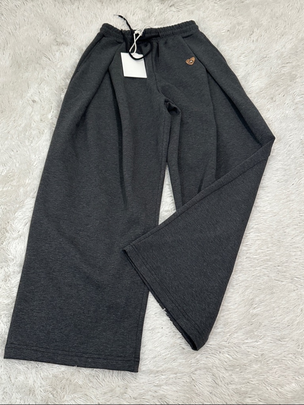 ❤️ NWT Aelfric Eden Wide Leg Jogger